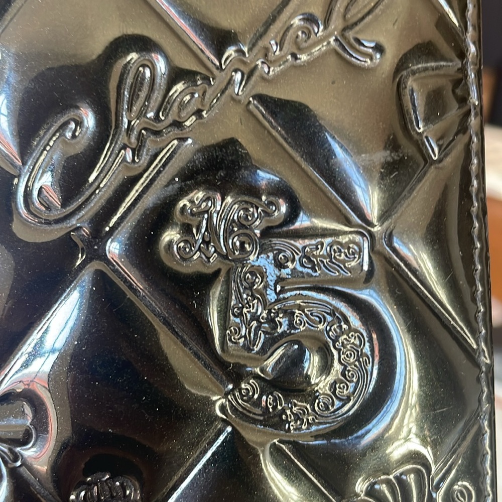 🌟🌟HOST PICK🌟🌟Chanel Gorgeous Patent Leather Long Wallet - Picture 9 of 12